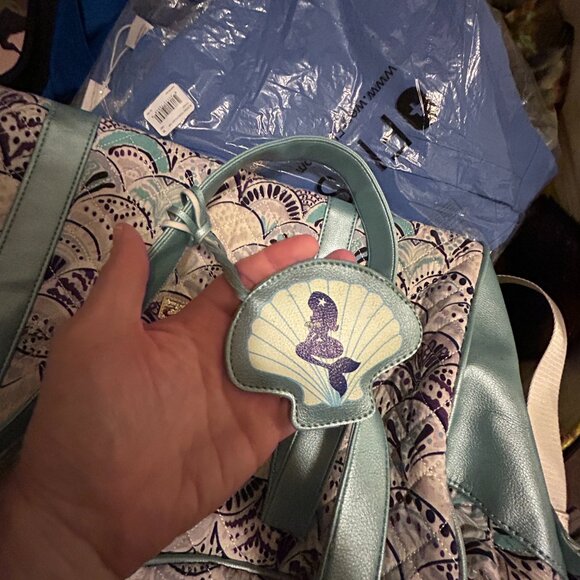 Luv‎ Betsey Johnson Mermaid Weekender Bag Quilted & Faux Leather EXCELLENT Cond. - Picture 4 of 9